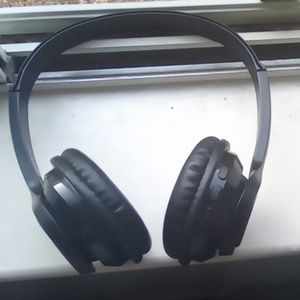 Bluetooth headphones